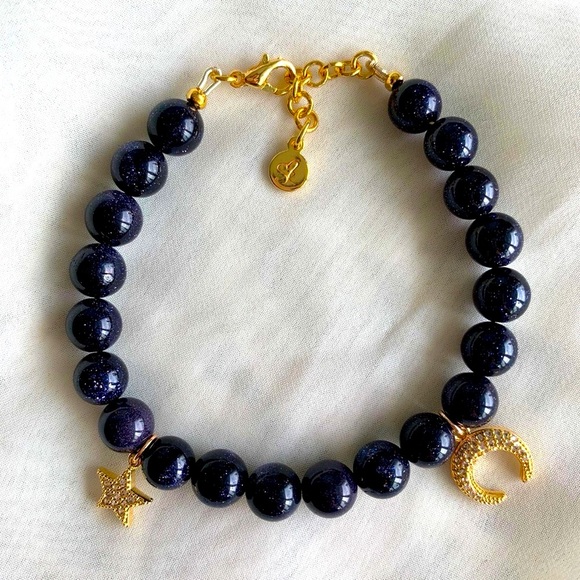 Blue Sandstone Gemstone Charm Bracelet - Picture 4 of 7